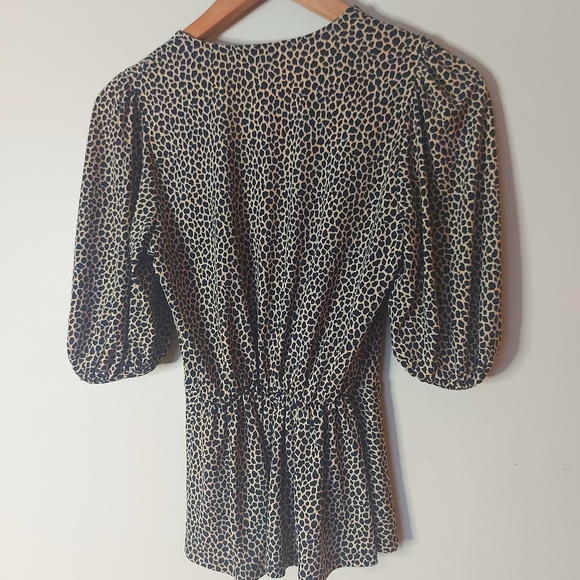 Peplum, balloon sleeve top, animal print - Picture 6 of 6